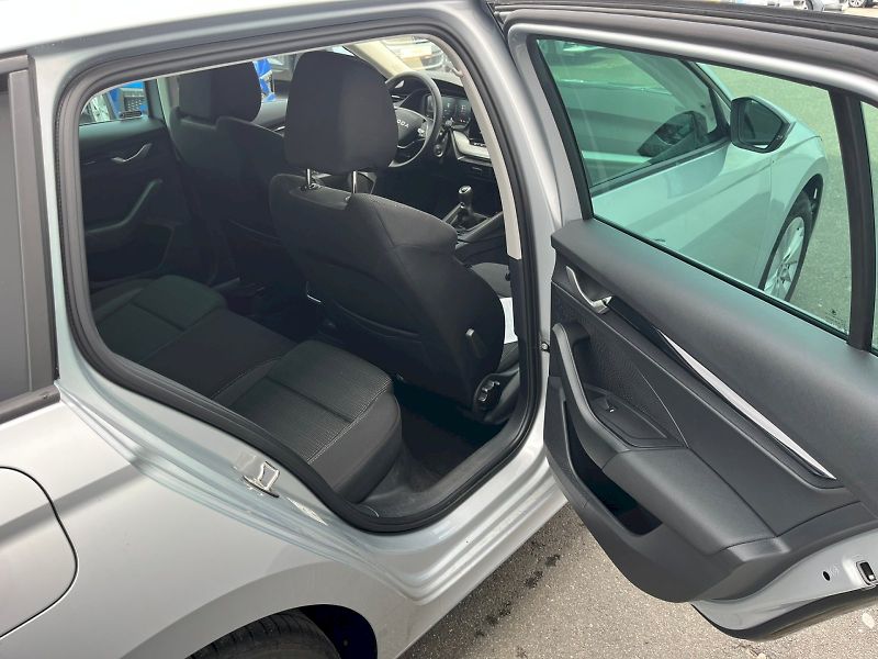 Škoda Octavia (2025) Selection 1.5 TSI 110 kW - fotka 16 z 33