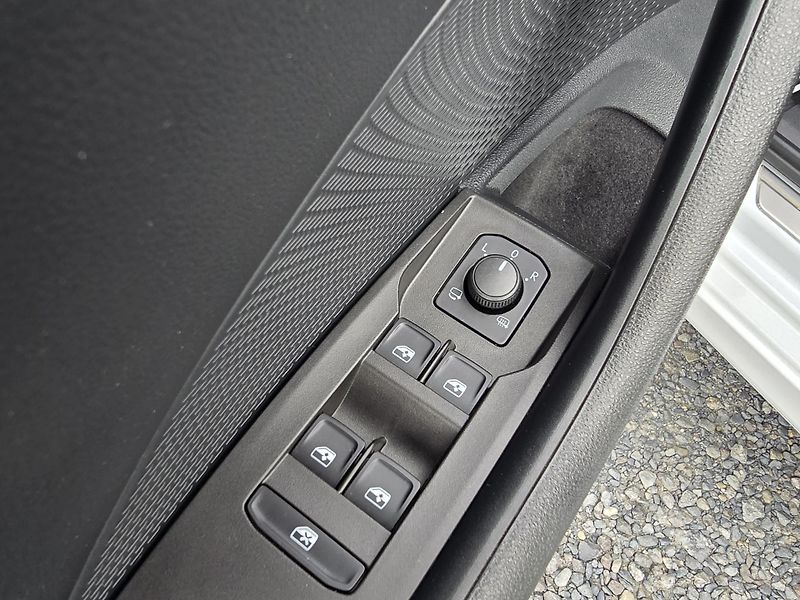 Škoda Octavia 2.0TDI 110KW DSG STYLE+ MATRIX - fotka 19 z 39