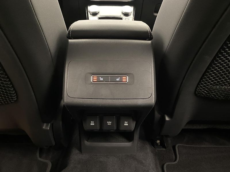 Jaguar I-Pace EV400 SE AWD AUT CZ - fotka 29 z 48