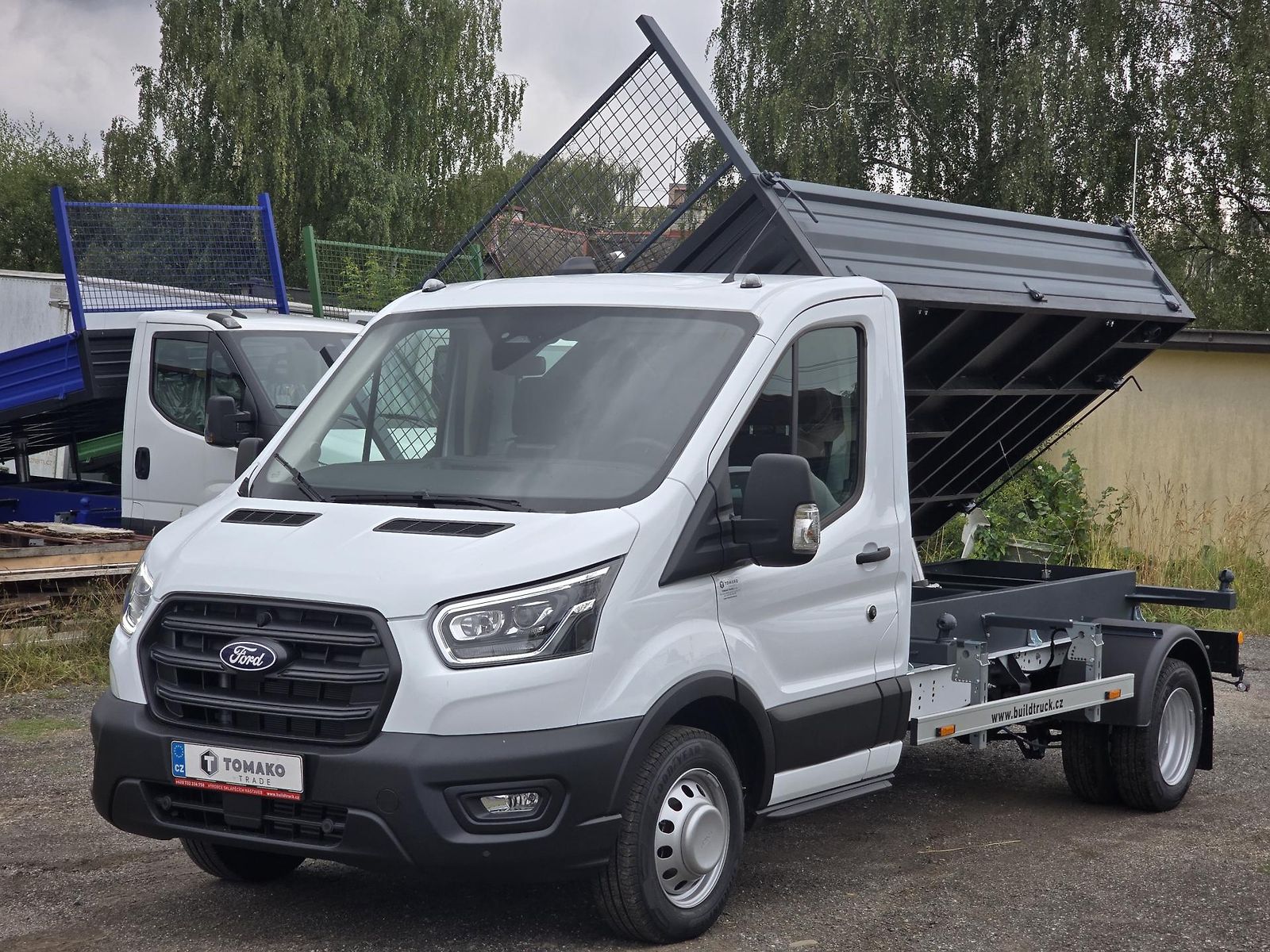 Ford Transit TŘÍSTRANNÝ SKLÁPĚČ