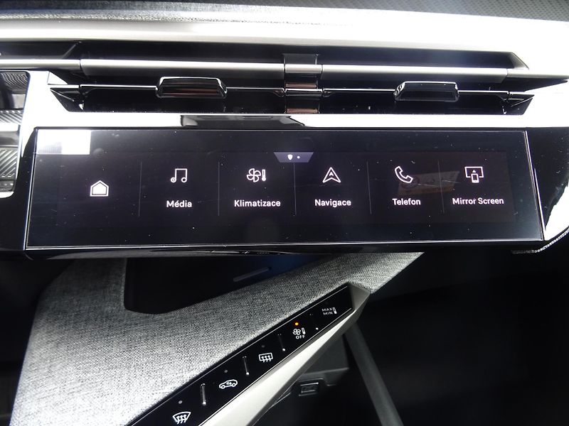Peugeot 5008 (2026) BUSINESS 145k e-DCS6 5MÍST - fotka 32 z 42