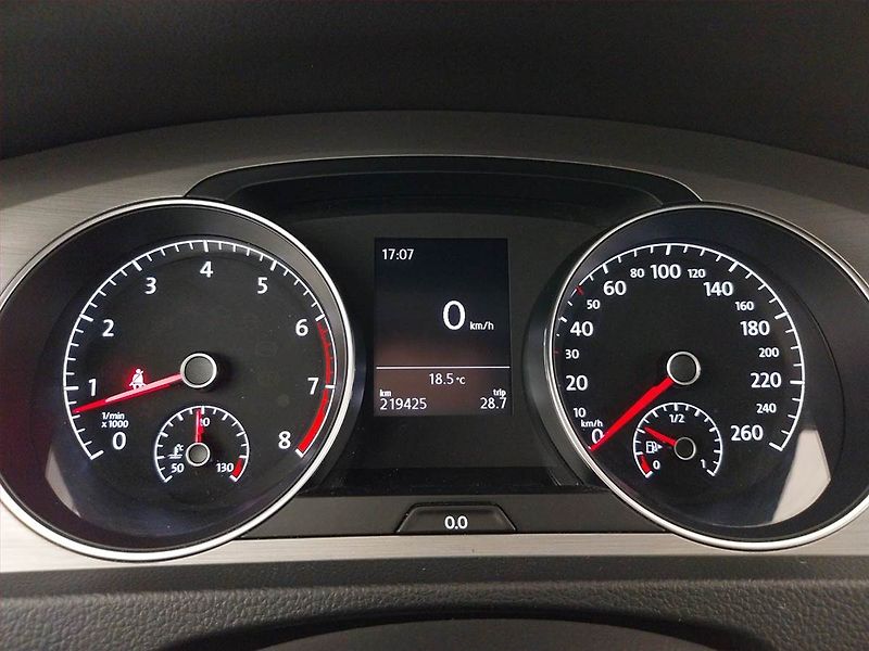 Volkswagen Golf (2014) Comfortline 1.2 TSI - fotka 11 z 23
