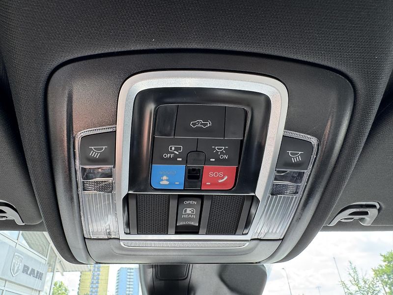 RAM 1500 5,7 HEMI Laramie Rambox - fotka 42 z 60