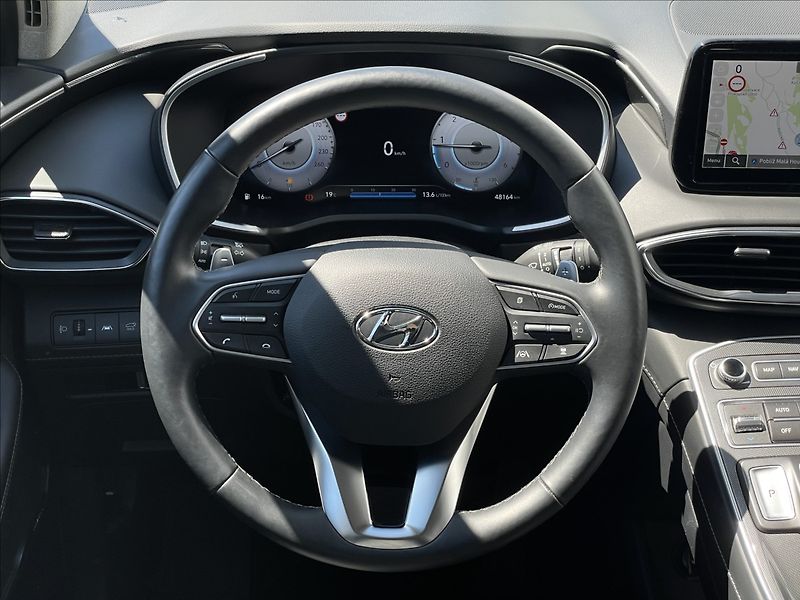 Hyundai Santa Fe 2,2 CRDi 4x4 DCT Style ACC+NAV - fotka 7 z 19