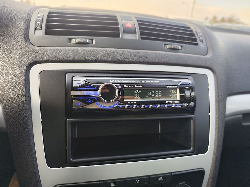 Škoda Octavia 1.6 TDI/77kW Prima - fotka 15 z 24