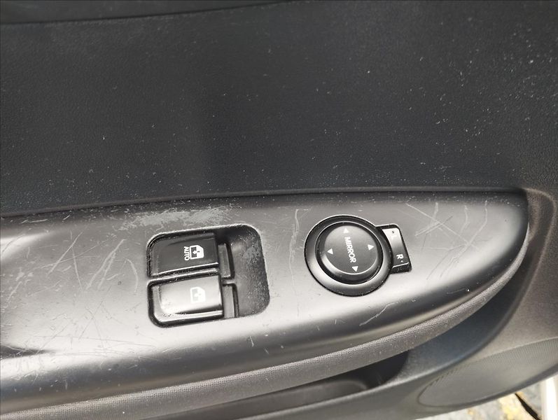 Hyundai i20 1,3 57 KW 1.MAjitelka ČR - fotka 14 z 15