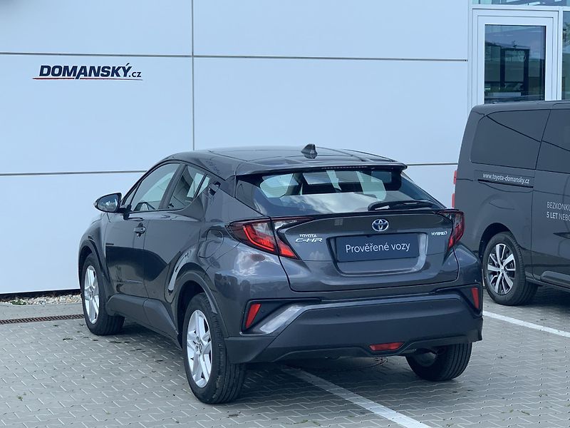 Toyota C-HR COMFORT 1,8 HYBRID 90kW AT - fotka 13 z 30