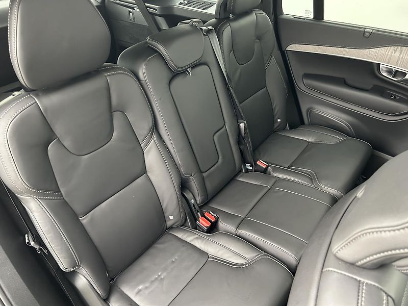 Volvo XC90 2.0  B5 4x4 Plus - fotka 14 z 29