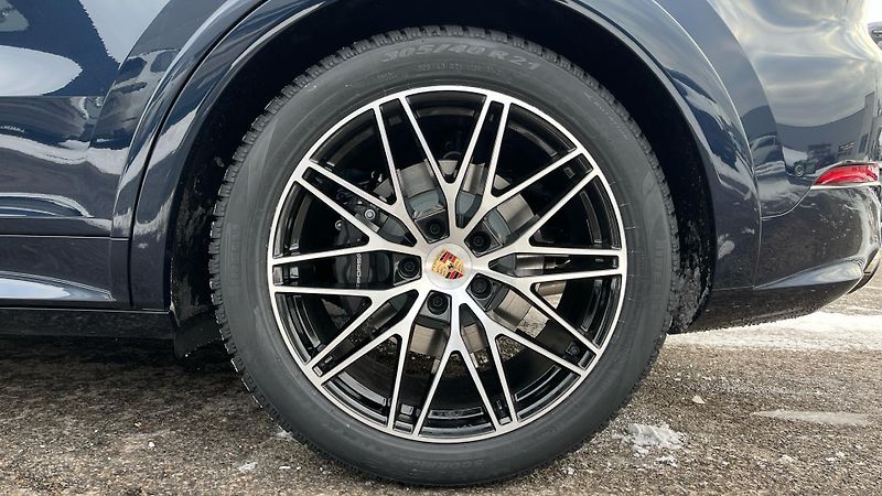 Porsche Cayenne (2025) E-Hybrid - fotka 12 z 30
