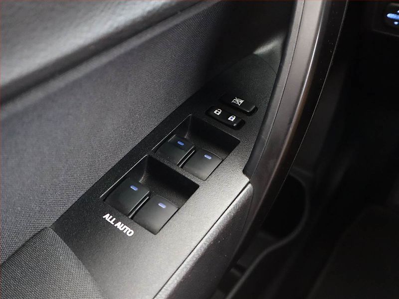 Toyota Corolla (2019) 1.6 Valvematic, Tempomat - fotka 16 z 16