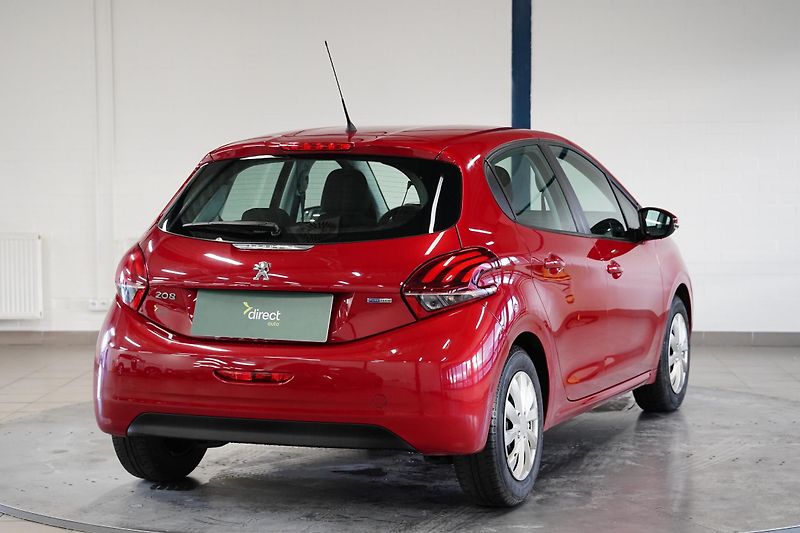 Peugeot 208 - fotka 4 z 6