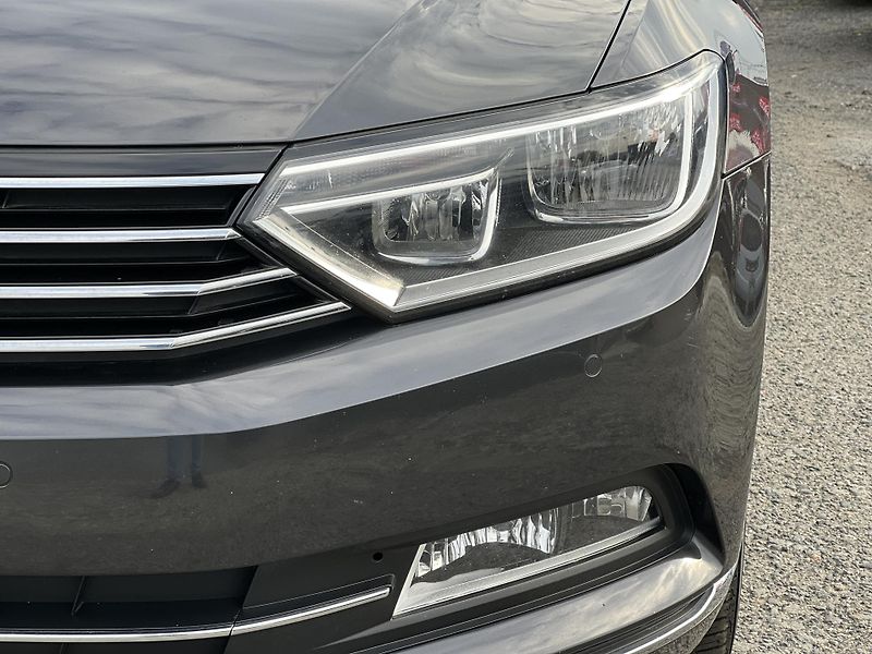 Volkswagen Passat 1.4TSi 110kw DSG NAVI KAMERA - fotka 42 z 45