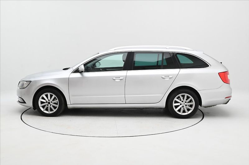 Škoda Superb 2,0 TDI 103 kW Ambition Servis - fotka 8 z 28