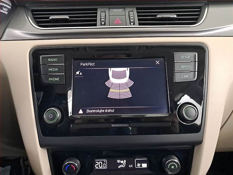 Škoda Rapid (2018) 1.0 TSI, Bi-Xenony, Tempomat - fotka 19 z 19