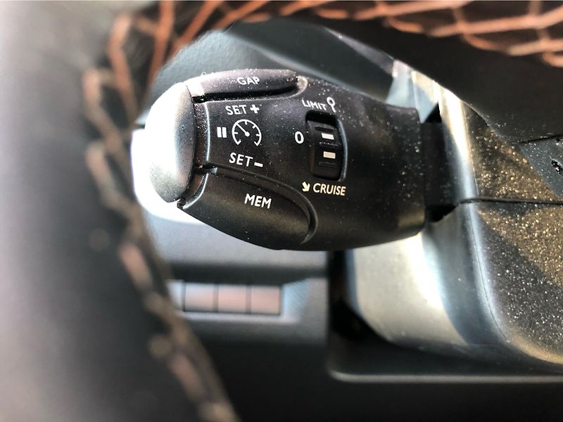 Toyota ProAce 2.0D4-D VIP AT L1 - fotka 18 z 29