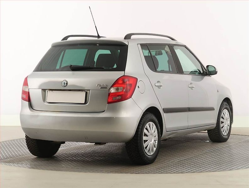 Škoda Fabia (2010) 1.2 TSI, Serv.kniha, nová STK - fotka 5 z 15