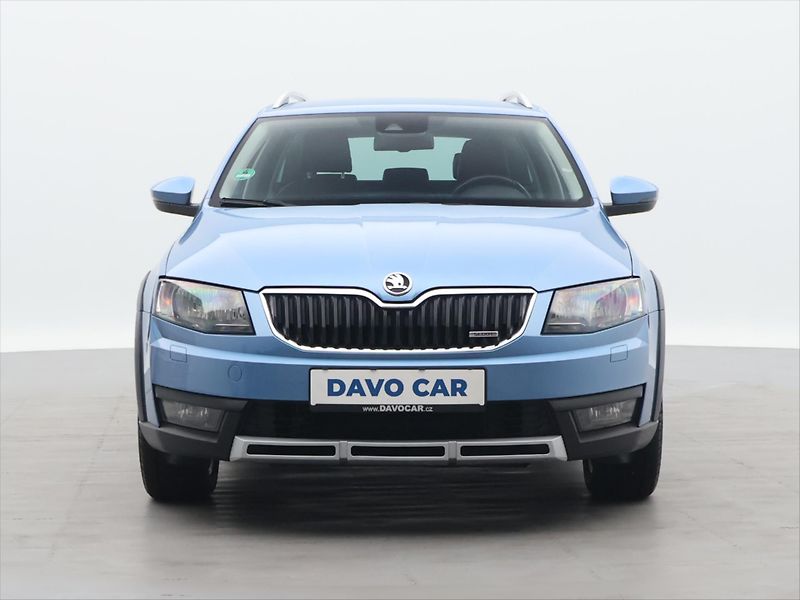 Škoda Octavia 2,0 TDI 135kW 4x4 DSG Scout - fotka 2 z 32