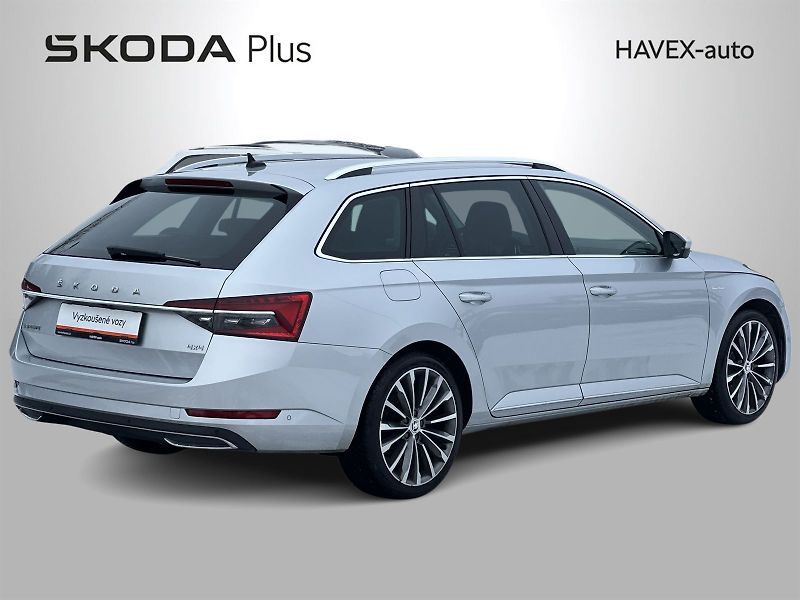 Škoda Superb (2023) Combi 2.0 TDI 4x4 DSG L&K - fotka 2 z 36