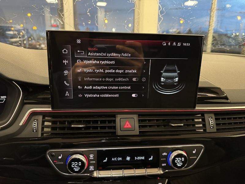 Audi RS 4 (2023) 2,9TFSi Avant quattro MATRIX - fotka 31 z 38