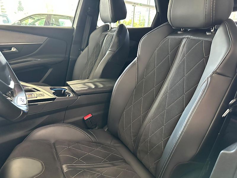 Peugeot 3008 (2018) 2.0BlueHDi,181HP,GT,ČR,DPH - fotka 16 z 21
