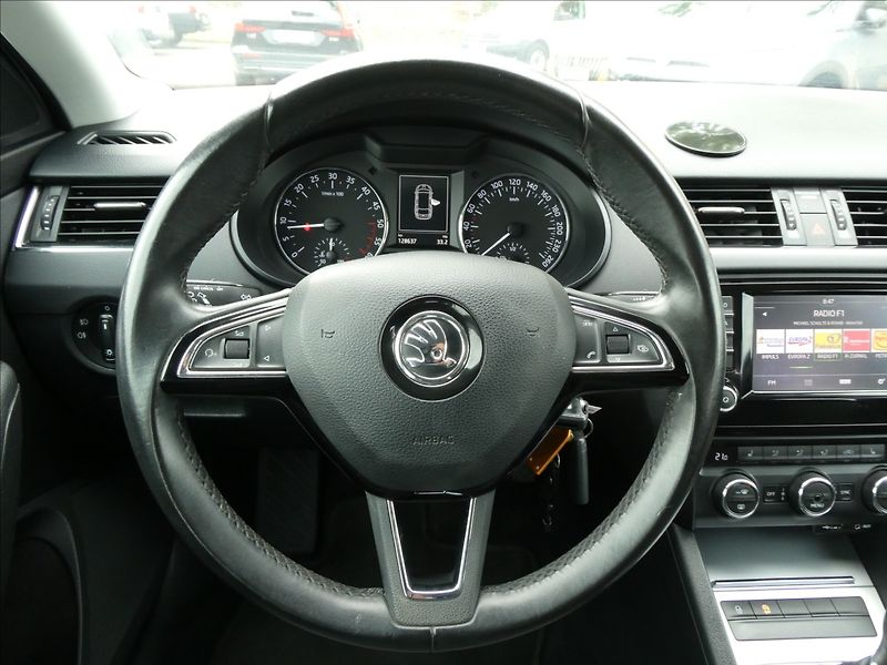 Škoda Octavia 1,6 TDi 81kW STYLE, DPH, ČR - fotka 28 z 38