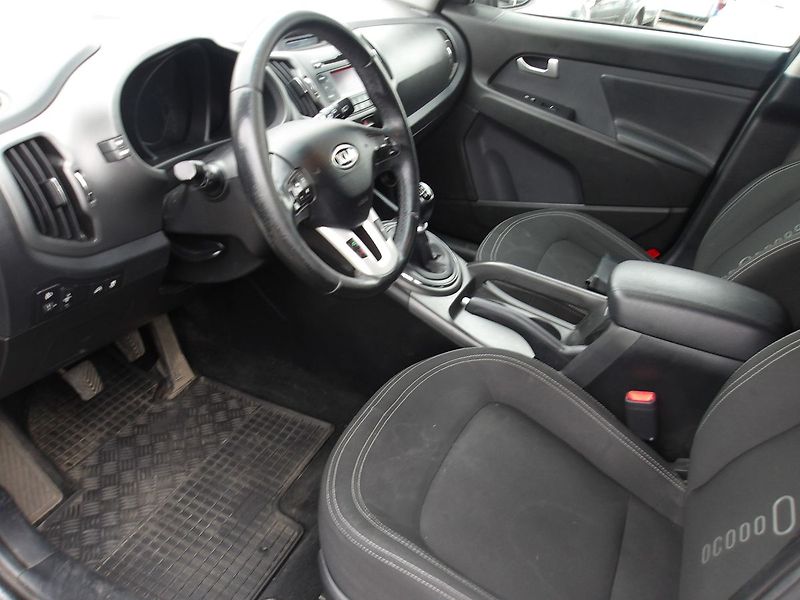 Kia Sportage 1,6GDi 99 kW ČR Serv.kn! - fotka 12 z 32