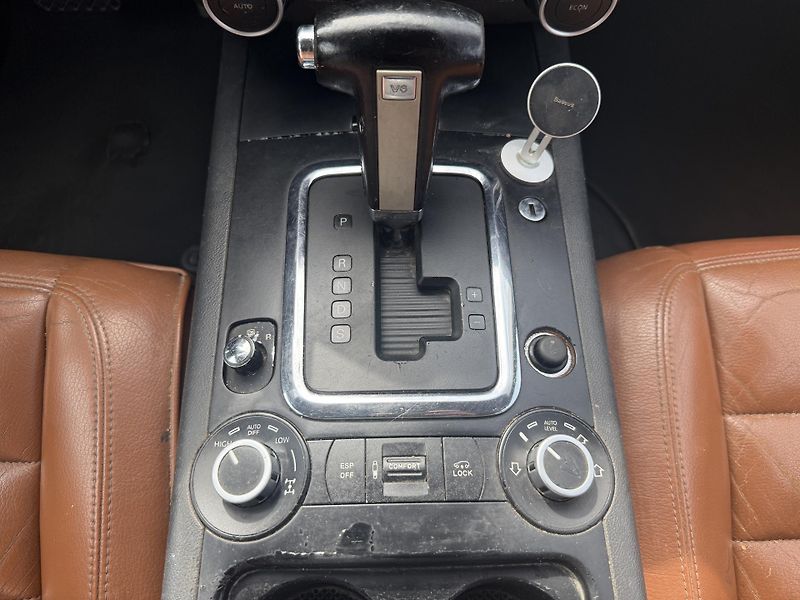 Volkswagen Touareg 3,2 V6 4x4 TAŽNÉ - fotka 17 z 18