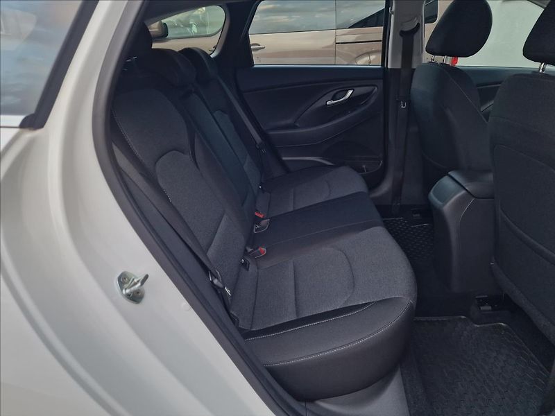 Hyundai i30 1.0 T-GDI Smart Kombi,ČR,1Maj - fotka 15 z 50