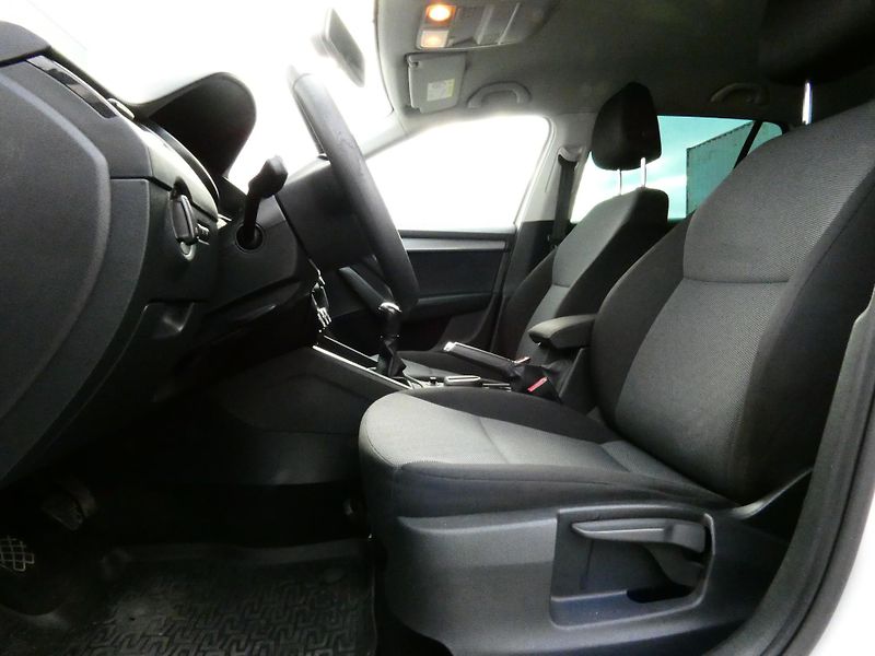Škoda Octavia III Combi ActivePlus 1.6 TDI C - fotka 19 z 30