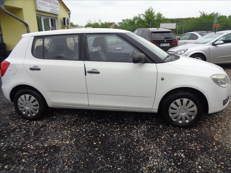 Škoda Fabia 1,2 - fotka 9 z 14