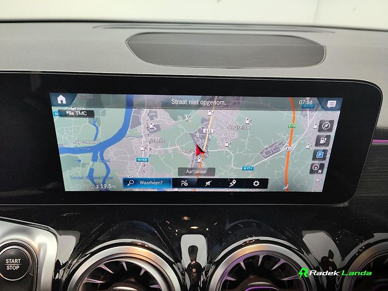 Mercedes-Benz EQB (2022) 4MATIC Luxury Line - fotka 7 z 12