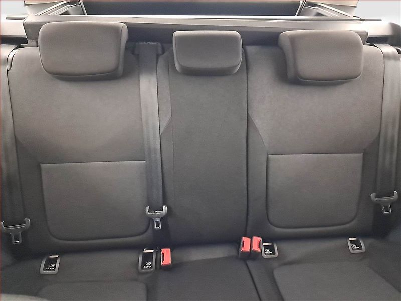 Škoda Fabia (2015) 1.4 TDI, Serv.kniha - fotka 10 z 14