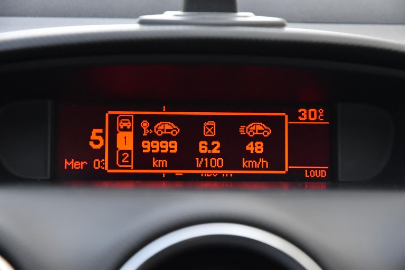Peugeot 308 CC 1.6 HDi 6st,KLIMA,TEMP,ALU - fotka 24 z 41