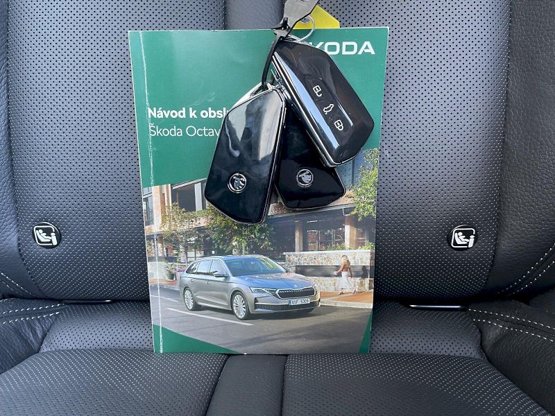 Škoda Octavia (2025) Exclusive Selection 2.0 TDI 11 - fotka 34 z 35