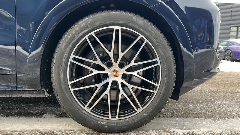 Porsche Cayenne (2025) E-Hybrid - fotka 10 z 30