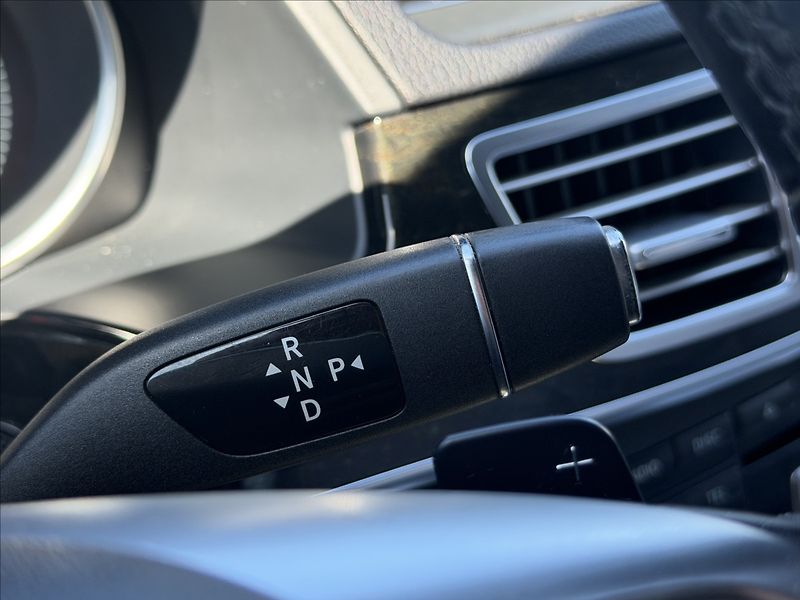 Mercedes-Benz Třídy E 250CDI 4-MATIC NOVÉ V ČR - fotka 21 z 35