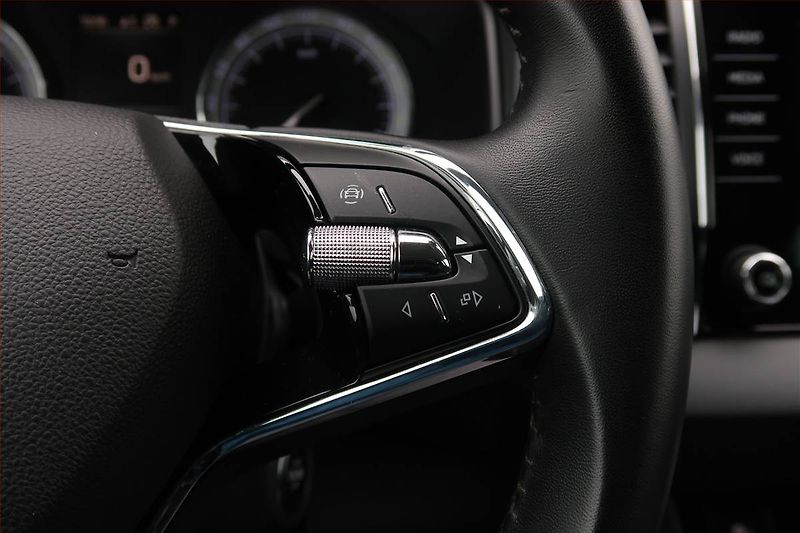 Škoda Karoq (2022) 2.0 TDI - fotka 19 z 21
