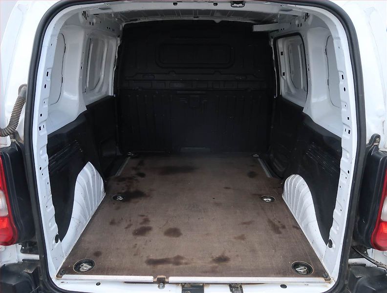 Toyota ProAce City (2020) 1.5 D4-D, ČR - fotka 11 z 12