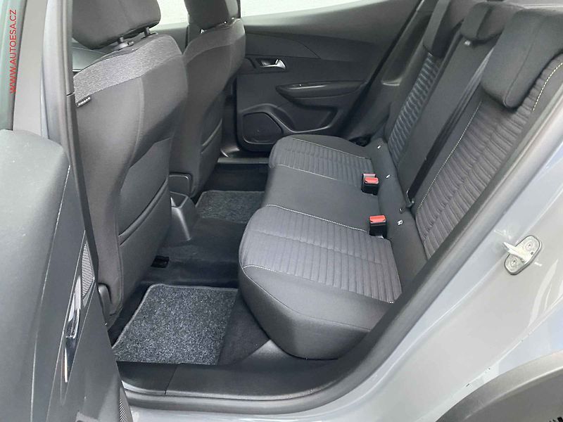 Peugeot 2008 (2024) 1.2 PT, Active, +pneu - fotka 10 z 20