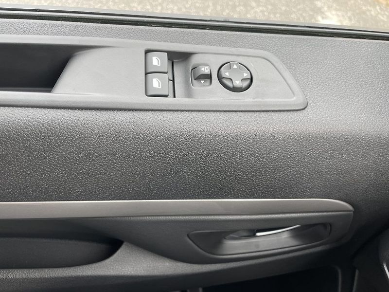 Toyota ProAce Verso 2.0D 6MT Family ODBĚR IHNED - fotka 25 z 28