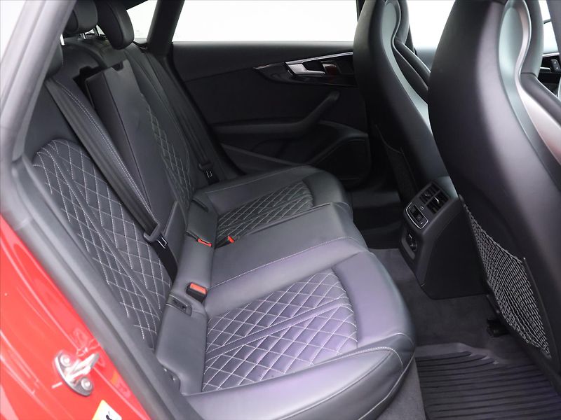 Audi S5 3,0 TDI 251kW S-line LED DPH - fotka 15 z 46
