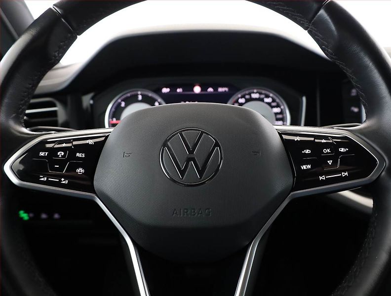 Volkswagen Touareg (2021) 3.0 TDI, 4x4,Automat,V6 TDI - fotka 8 z 22