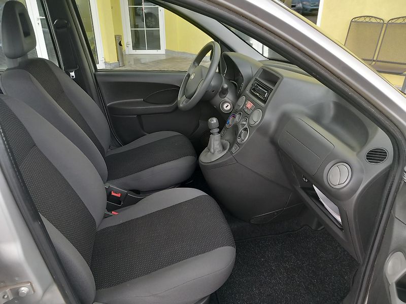 Fiat Panda (2009) 1,1i40kw   86t.KM , NOVÁ STK   - fotka 17 z 28
