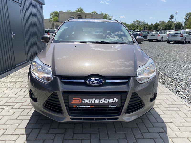 Ford Focus 1.6i 77kW - KLIMA - 118 000KM - fotka 7 z 39
