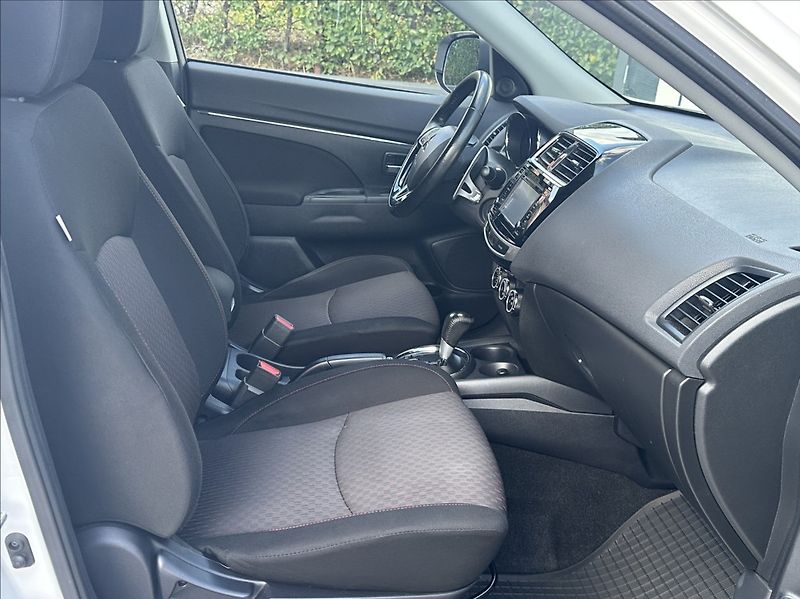 Mitsubishi ASX 2,2 DI-D 150PS  Intense+ A/T 4 - fotka 16 z 51