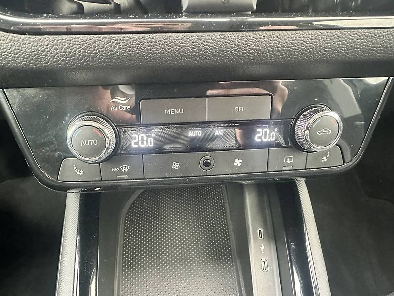 Škoda Scala Selection 1,0TSI 85kW MT6/J596 - fotka 15 z 25