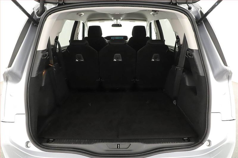 Citroën C4 SpaceTourer (2022) 1.5 BlueHDi, 7 míst, ČR,1.maj - fotka 20 z 22