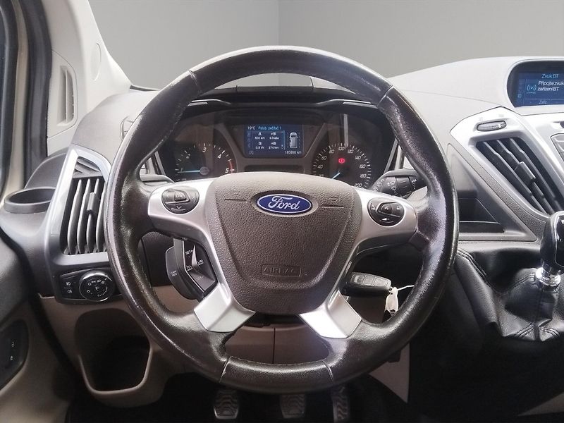 Ford Tourneo Custom (2017) Titanium L2 96kW, 1MAJ, ČR, ta - fotka 10 z 17
