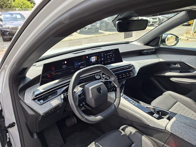 Peugeot 3008 ALLURE HYBRID 145k e-DCS6 - fotka 13 z 29
