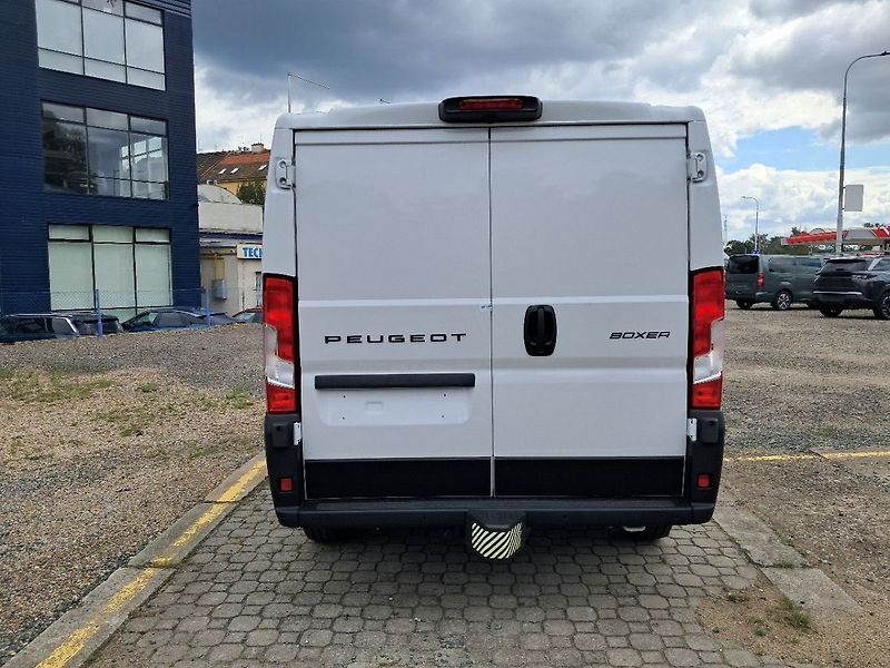 Peugeot Boxer Furgon 3000 L2H1 BlueHDi 120k - fotka 6 z 10